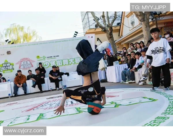 全国街舞大赛点评:广州滑板队在意识表现上的独特风格与创新探索 全国街舞大赛点评:广州滑板队在意识表现上的独特风格与创新探索